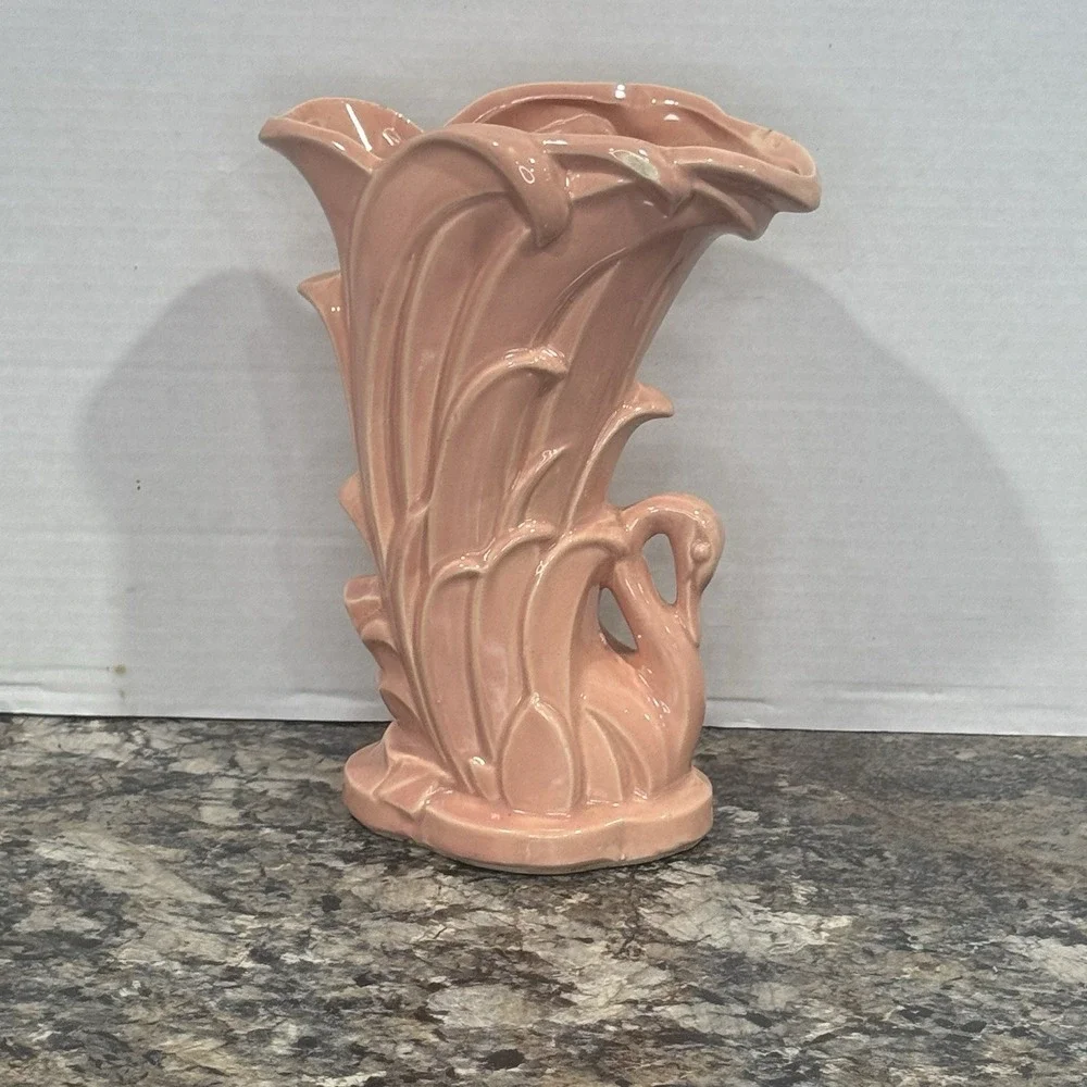 Vintage McCoy Pottery Swan Vase Pink ‎ MCM 9